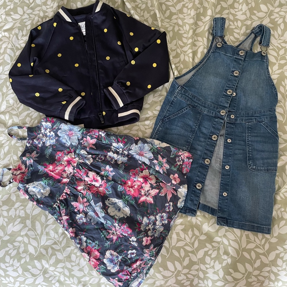 Girls gap and Oshkosh bundle size 7 and s